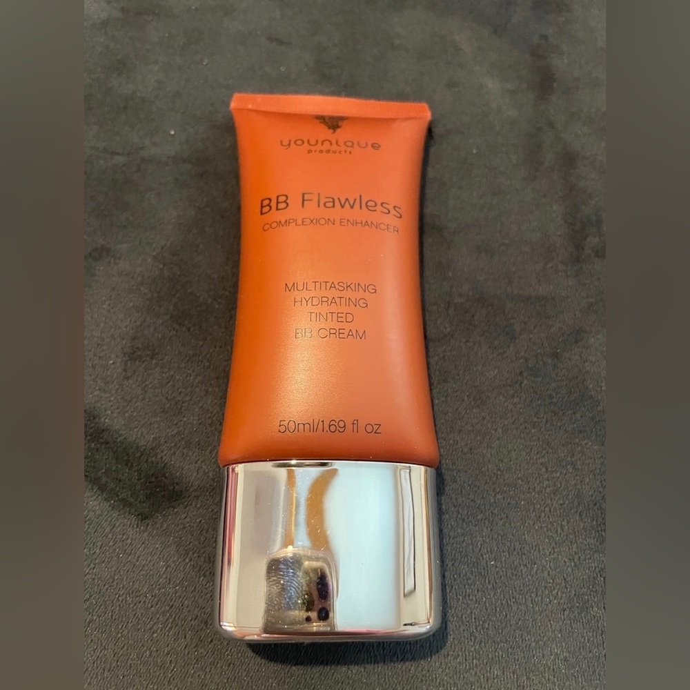 Younique Chestnut BB Flawless Complexion Enhancer Tinted Moisturizer
